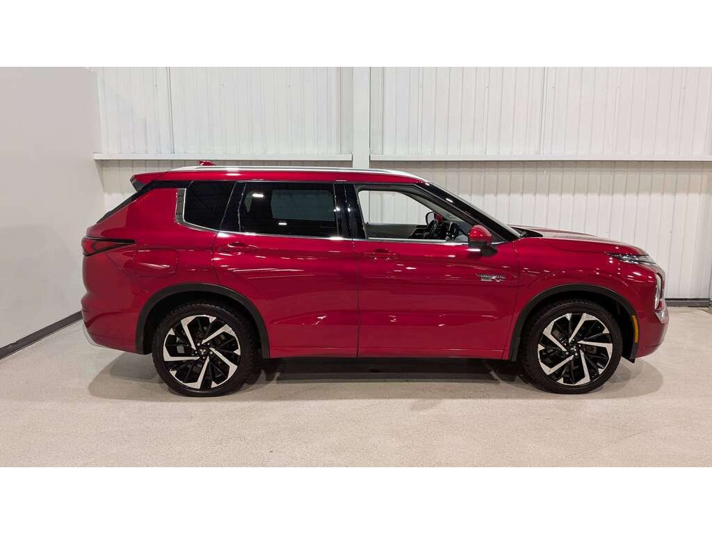 2023 Mitsubishi Outlander Plug-In Hybrid GT S-AWC Red Val-David - photo #6