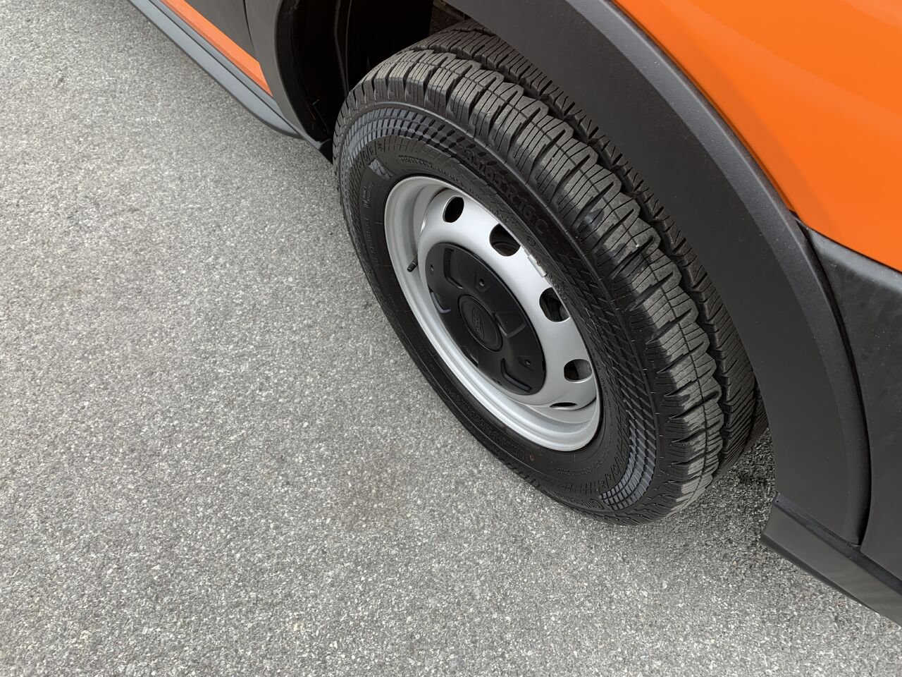 2025 Ford Transit fourgon utilitaire Orange Châteauguay - photo #3
