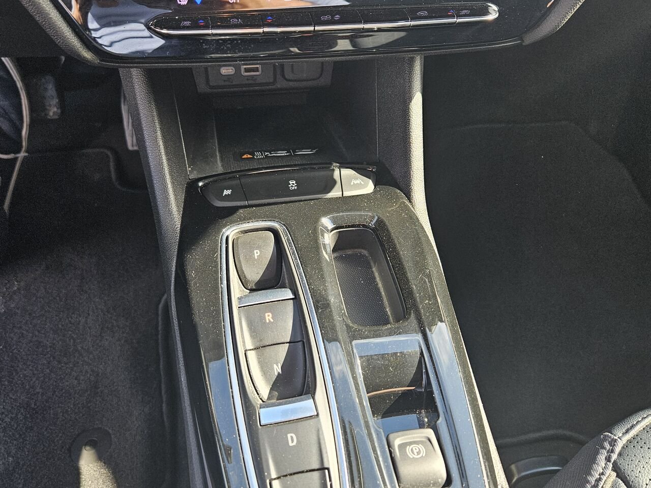 2023 Chevrolet Bolt EUV Premier 4 portes TA Grey Thetford Mines - photo #9