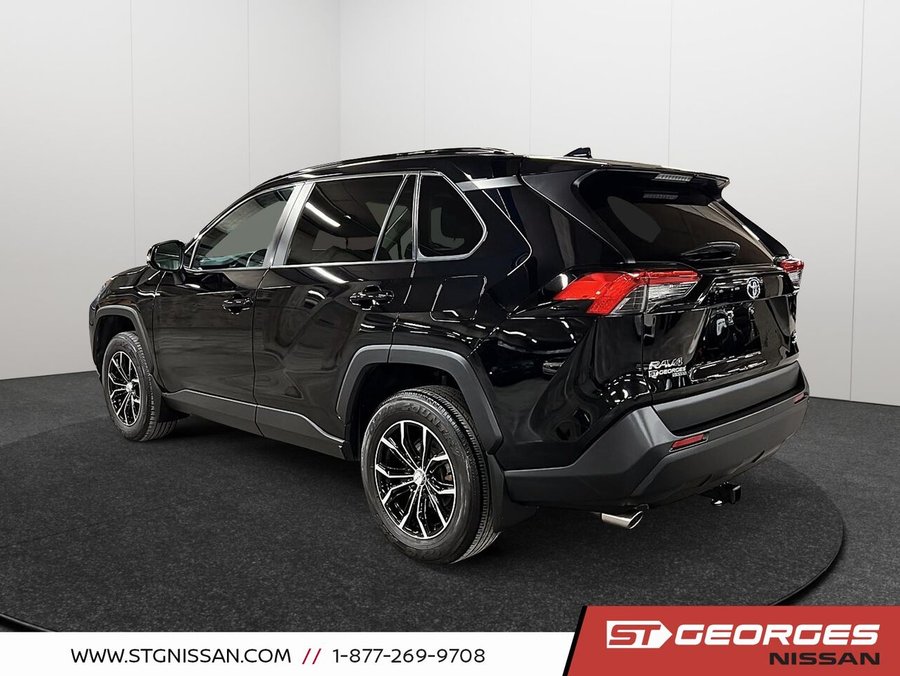 2021 Toyota RAV4 2021 Black