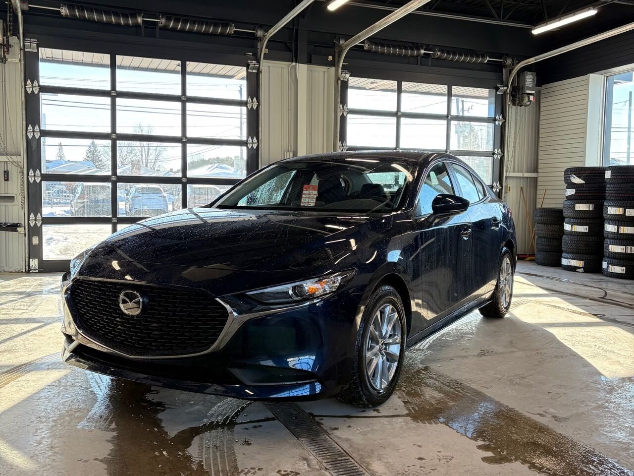 MAZDA Mazda3 GX 2026 Bleu cristal foncé mica Châteauguay - photo #2