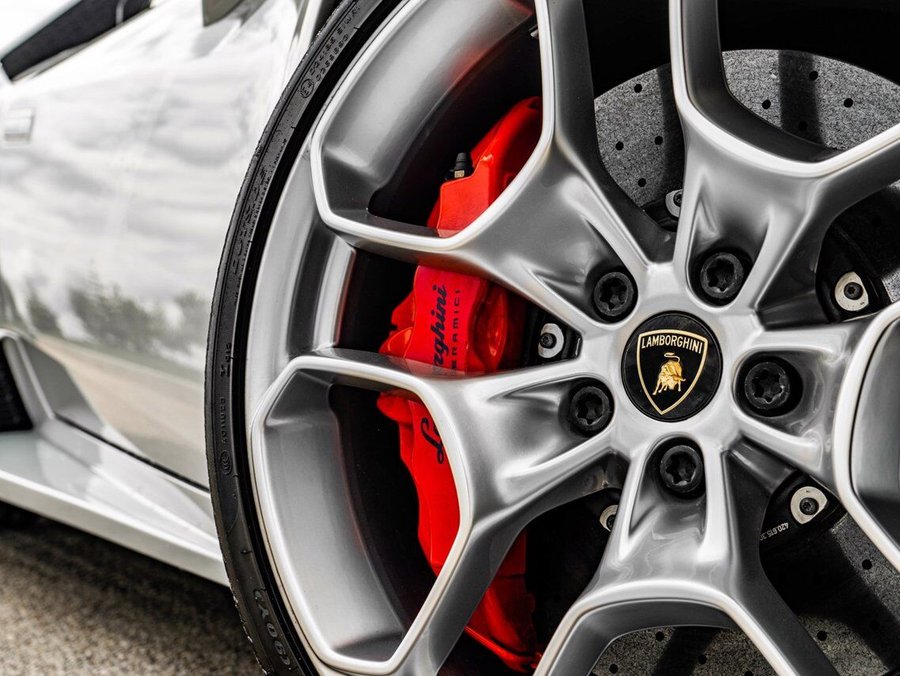 2015 Lamborghini Huracan 2015 White