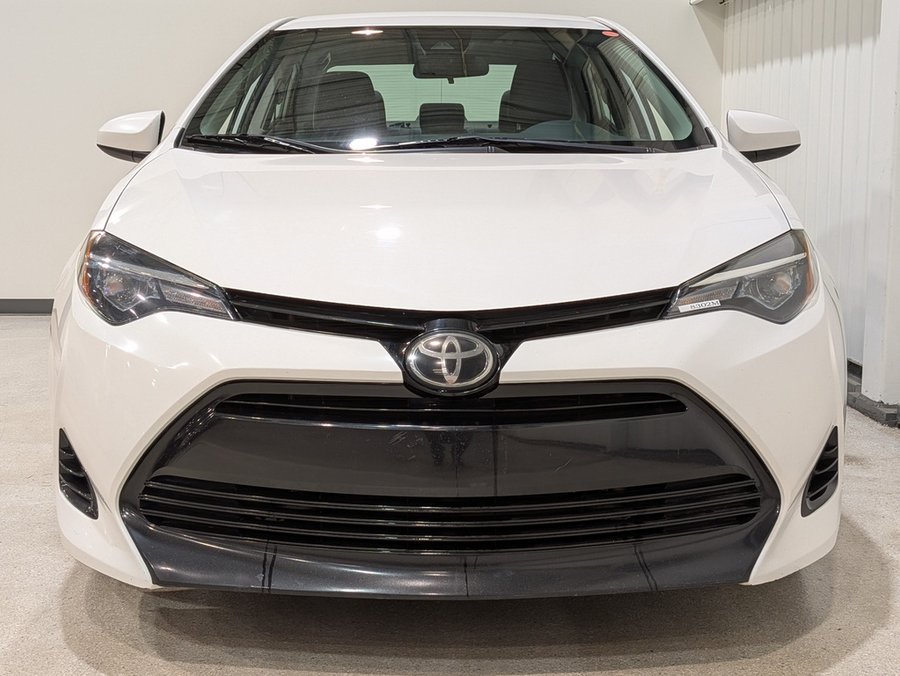 Toyota Corolla CE Manual 2018 Blanc
