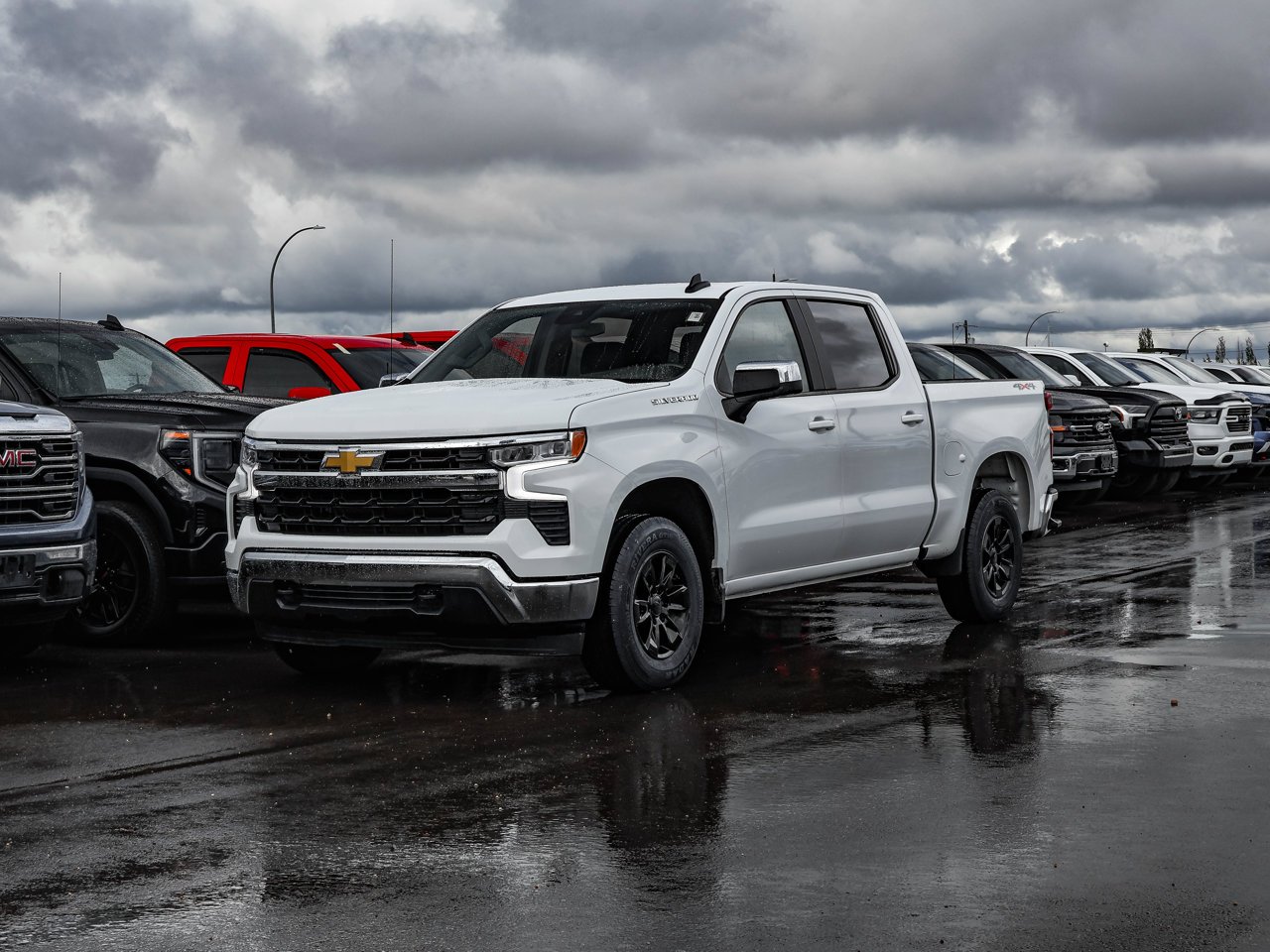 2025 Chevrolet Silverado 1500 4WD Crew Cab 147 LT White Sherwood Park - photo #3