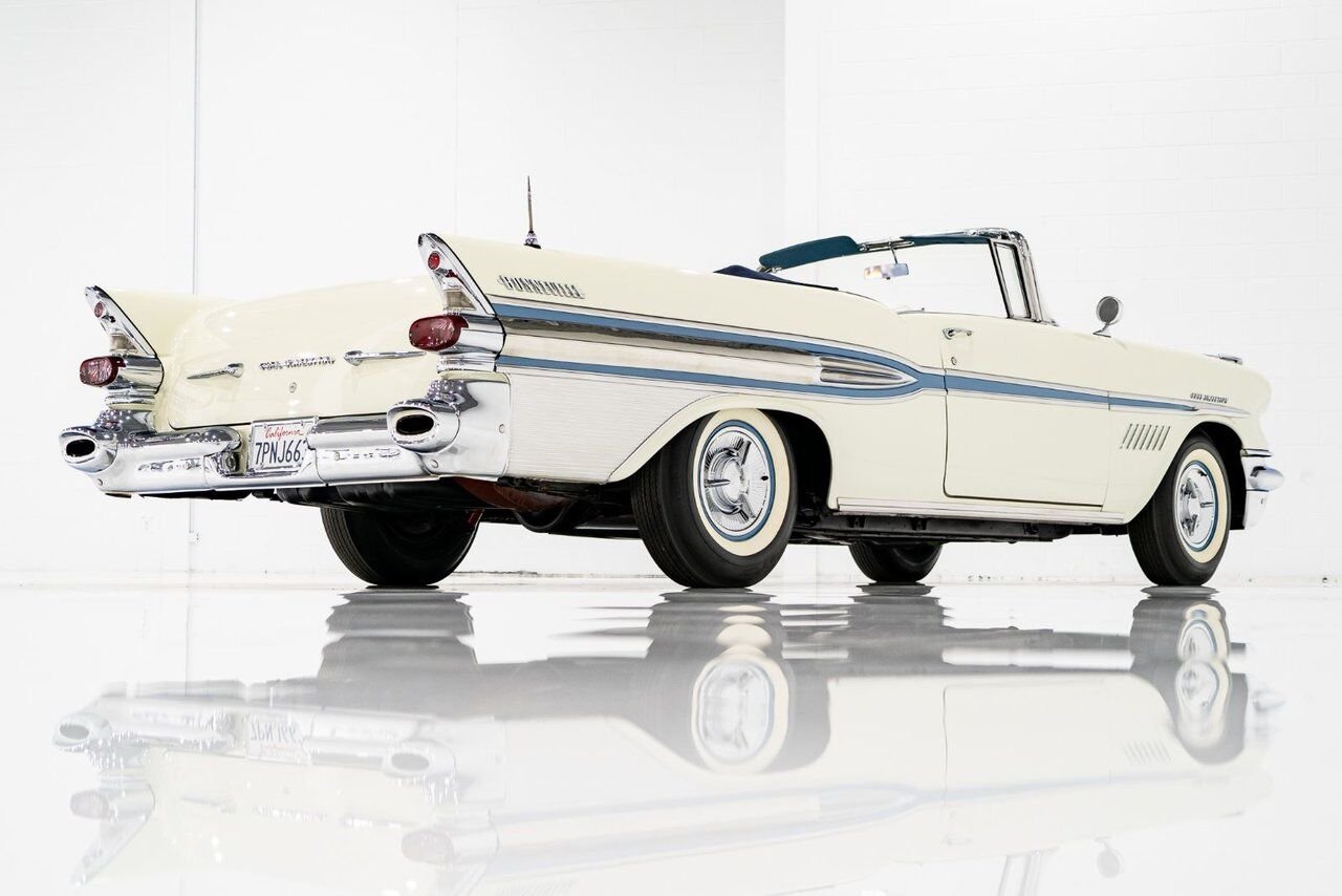 1957 Pontiac Bonneville *PRICE IN USD* Fuel injected 347/315HP 1 of 630 produced White Montreal - photo #26
