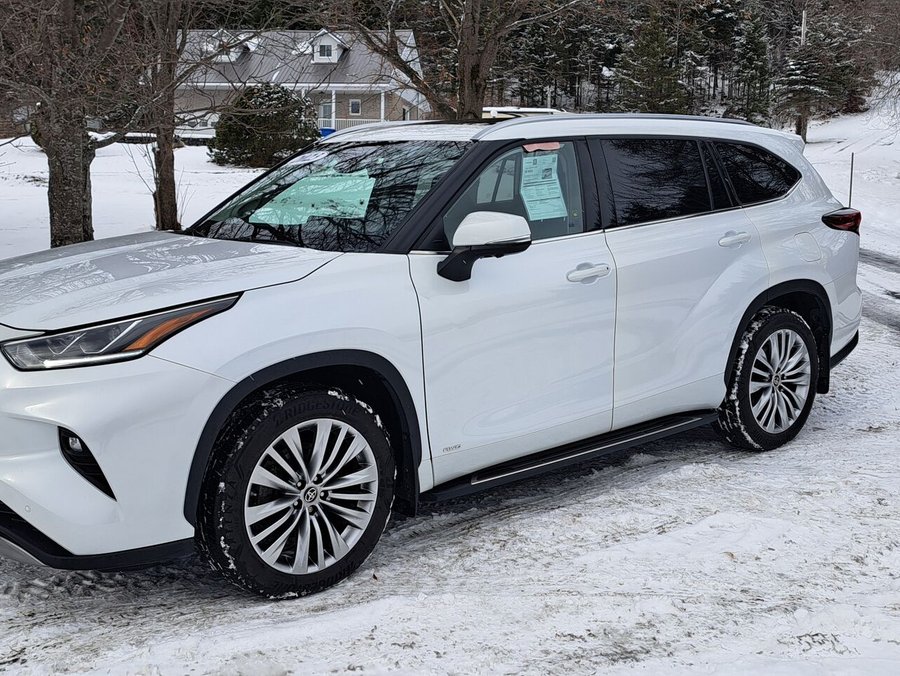 2023 Toyota Highlander 2023 Wind Chill Pearl