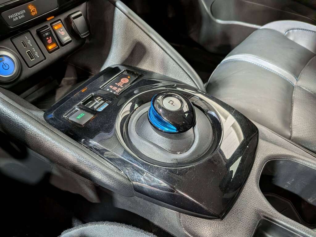 2020 Nissan LEAF SL PLUS Hatchback White Val-David - photo #29