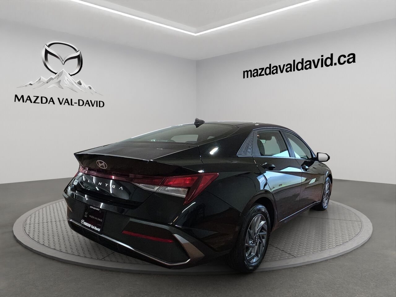 2024 Hyundai Elantra Preferred IVT, Bluetooth, Commande audio au volant, volant chauffant Black Val-David - photo #26