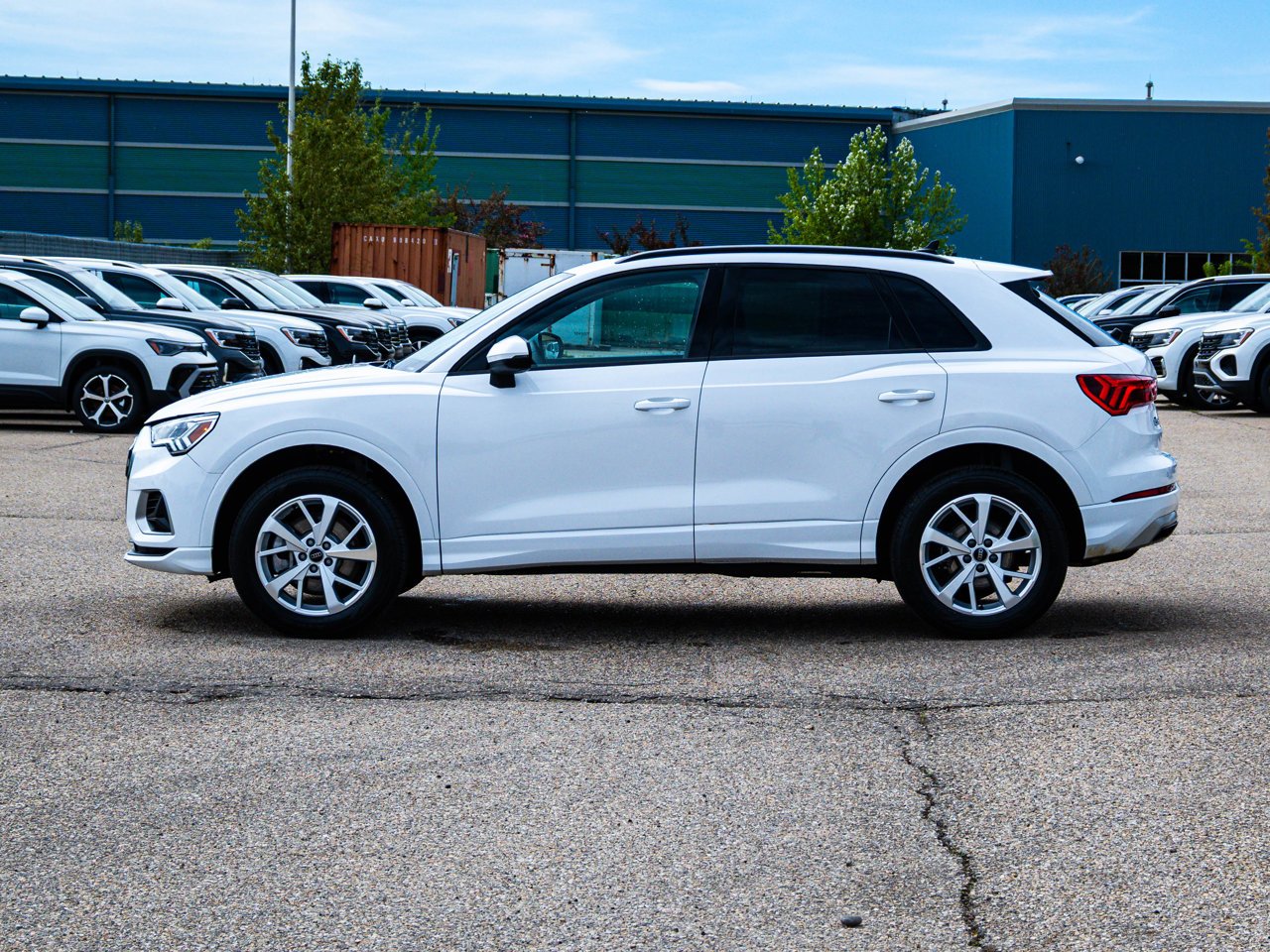 2025 Audi Q3 40 TFSI quattro White Sherwood Park - photo #9