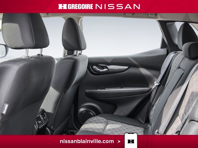 2022 Nissan Qashqai Red Laval - photo #24