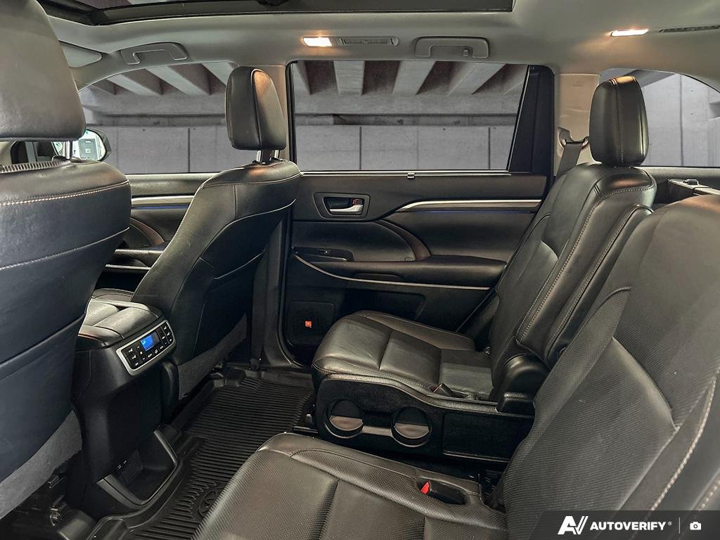 2017 Toyota Highlander 2601806A | Limited White Edmonton - photo #22