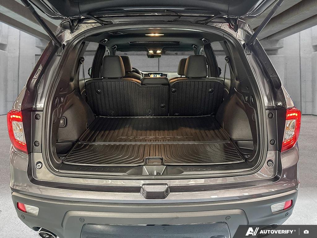2021 Honda Passport 2601173A | Touring Black Edmonton - photo #11