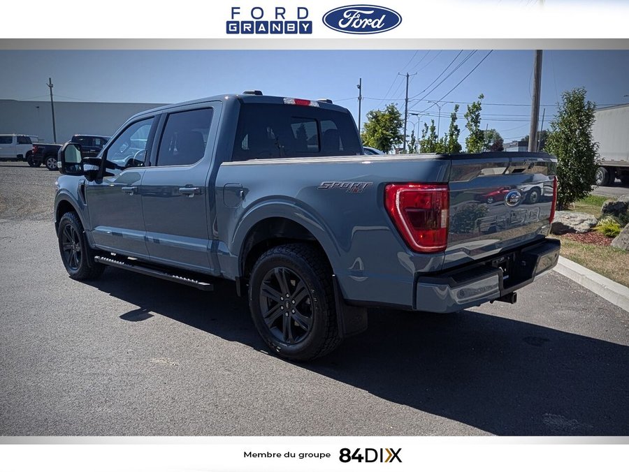 Ford F-150 XLT cabine SuperCrew 4RM caisse de 5,5 pi 2023 Bleu