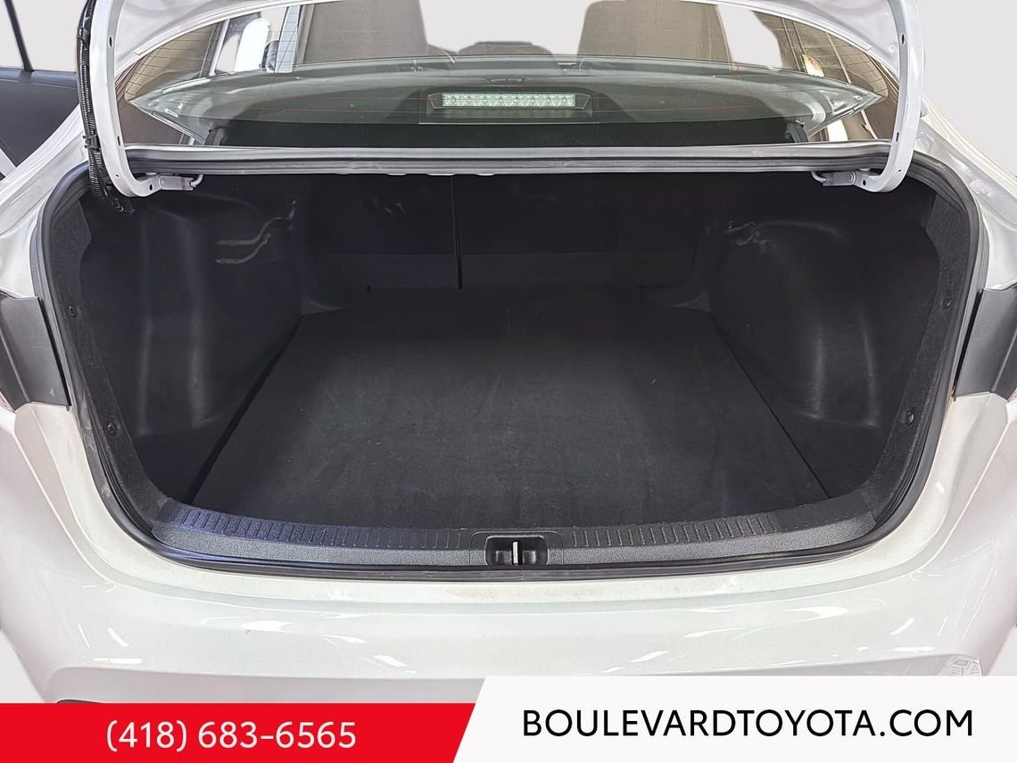 Toyota Corolla 531689-75 | LE HYBRIDE, AWD 2025 Blanc Québec - photo #20