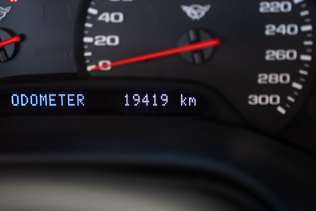 2002 Chevrolet Corvette Black Montreal - photo #13
