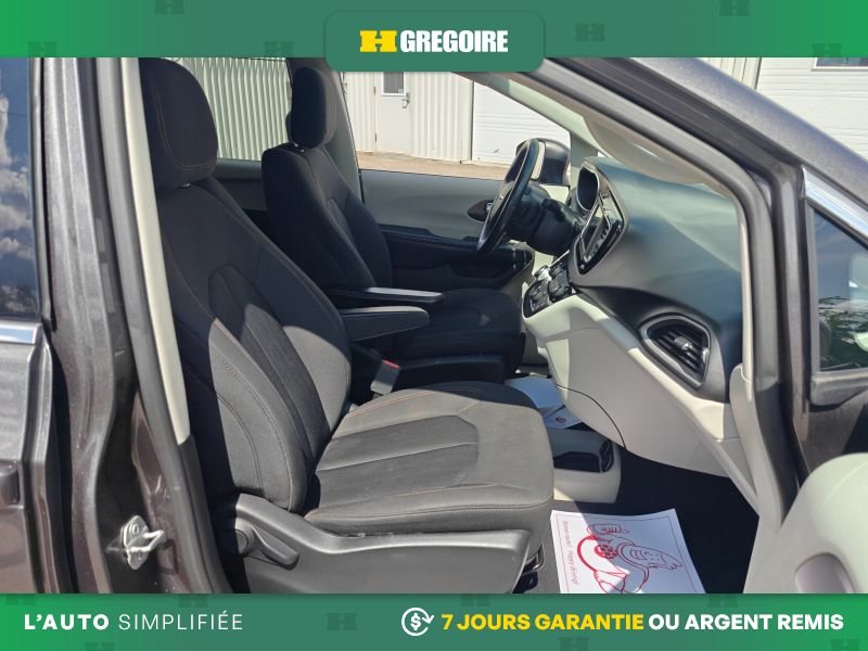 Chrysler Pacifica 2019 Gris Laval - photo #20