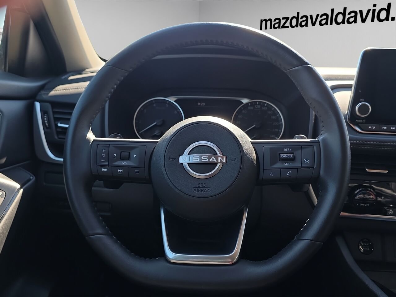 2024 Nissan Rogue S TI, volant chauffant, détecteur d'angles morts, cruise control Black Val-David - photo #8