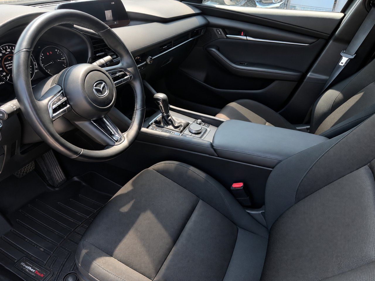 Mazda Mazda3 Sport GS 2023 Gris Châteauguay - photo #1