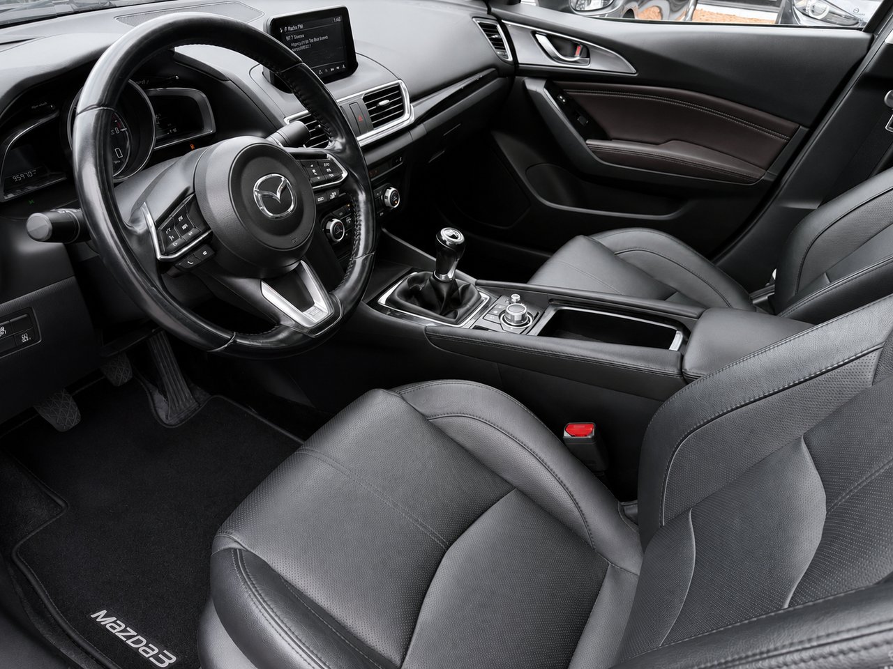 MAZDA 3 GT 2018 Gris Châteauguay - photo #1