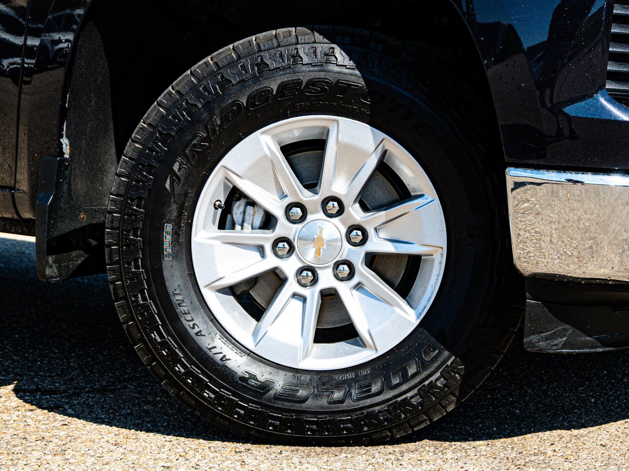 2023 Chevrolet Silverado 1500 4WD Crew Cab 147 LT Black Sherwood Park - photo #4