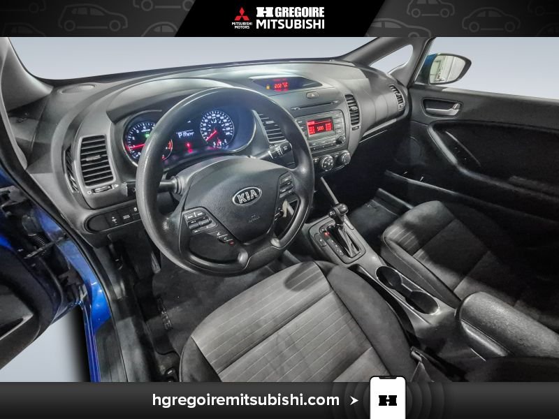 Kia Forte 2015 Bleu Laval - photo #16