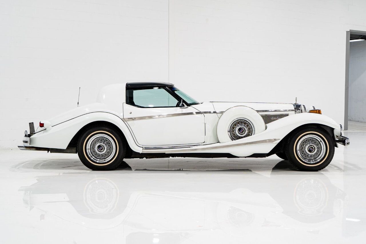 1981 Phillips Motor Car Berlina Coupe Only 1 of 78 produced. Very rare | PRIX EN USD White Montreal - photo #22