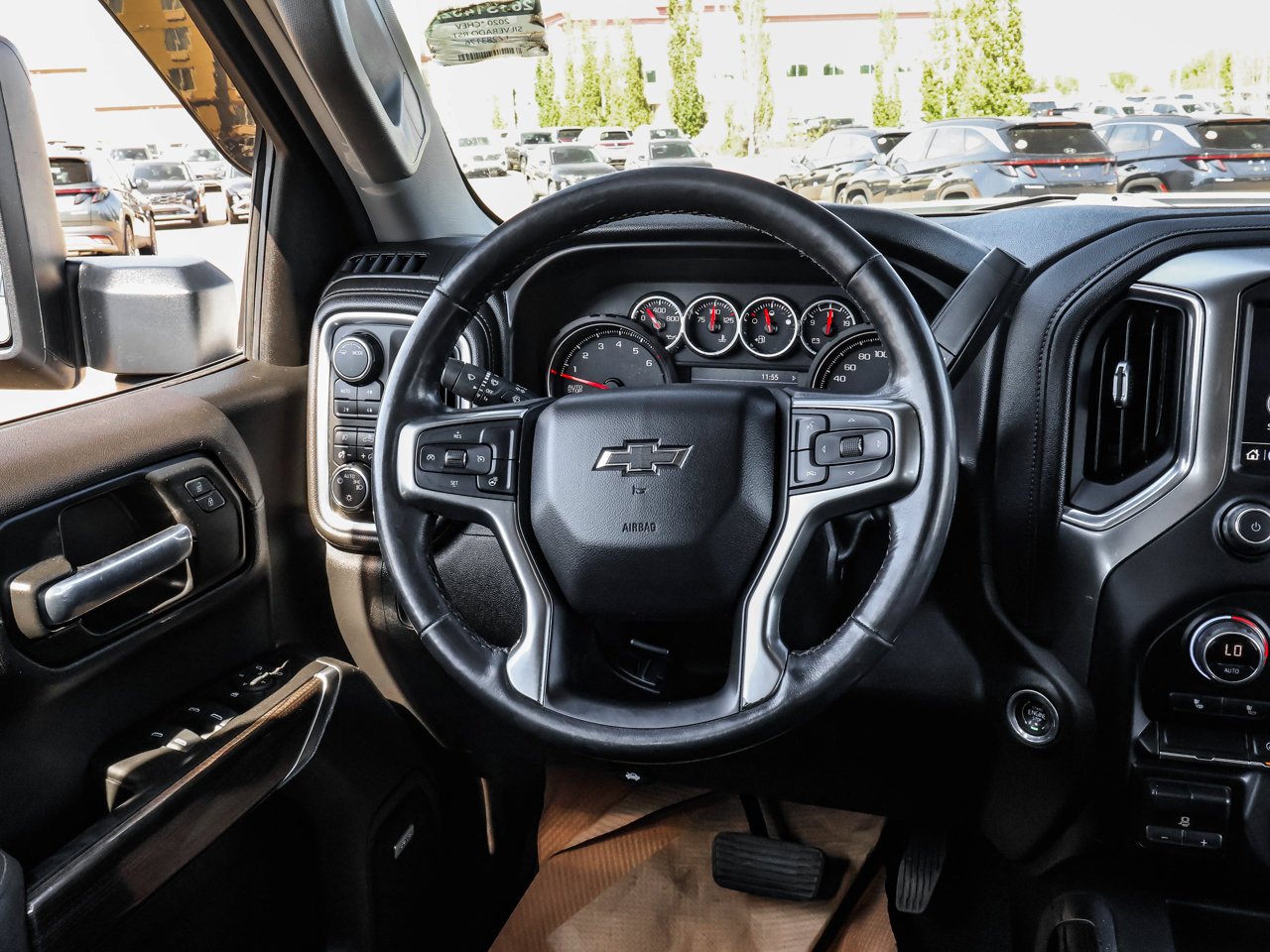 2020 Chevrolet Silverado 1500 4WD Crew Cab 147 RST White Sherwood Park - photo #17