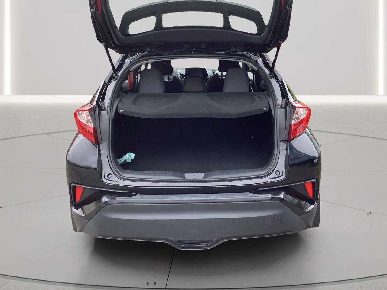 2021 TOYOTA C-HR LE Black Gatineau - photo #15