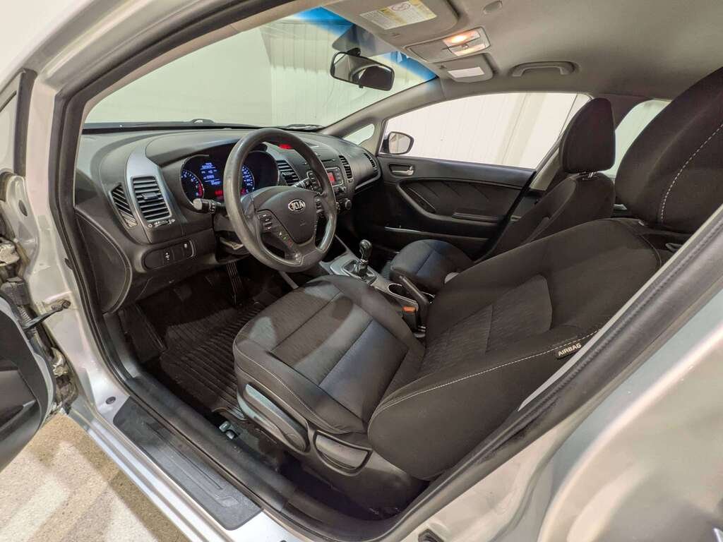Kia Forte 2015 Argent Val-David - photo #6