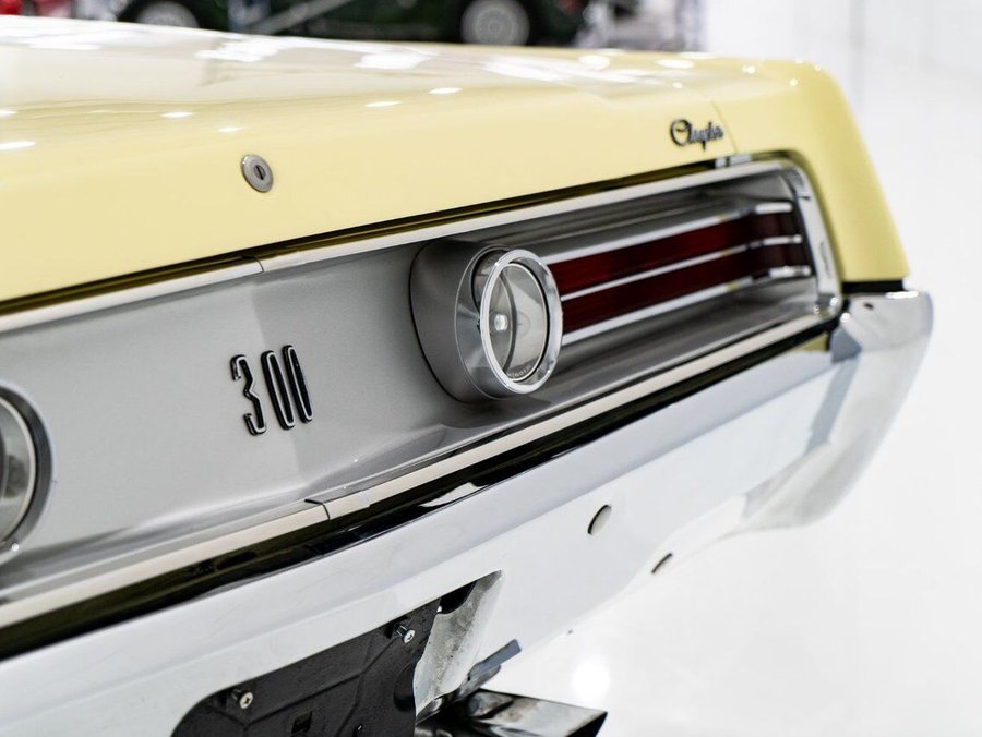 1968 Chrysler 300 1968 Yellow