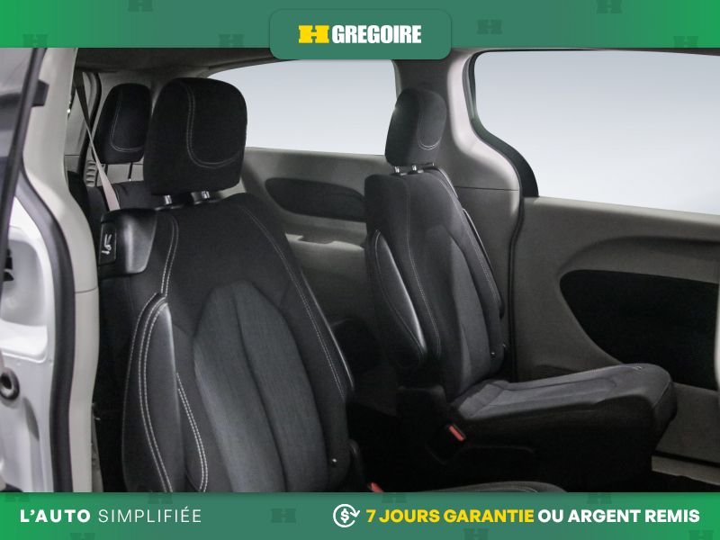 2023 Chrysler Grand Caravan White Laval - photo #28