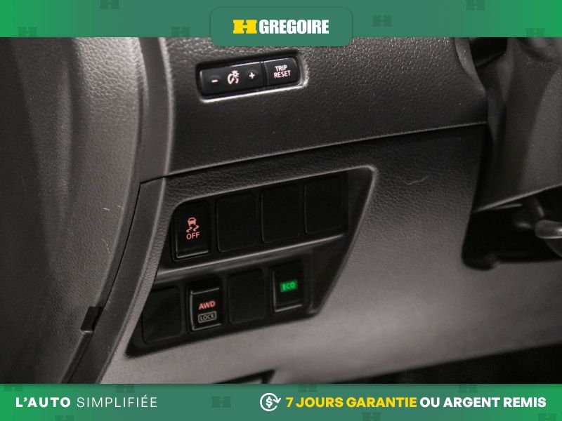 Nissan Qashqai 822402 | SV AWD AUTO AC GR ELECT MAGS CAM RECUL BLEUTOOTH 2019 Noir Laval - photo #16
