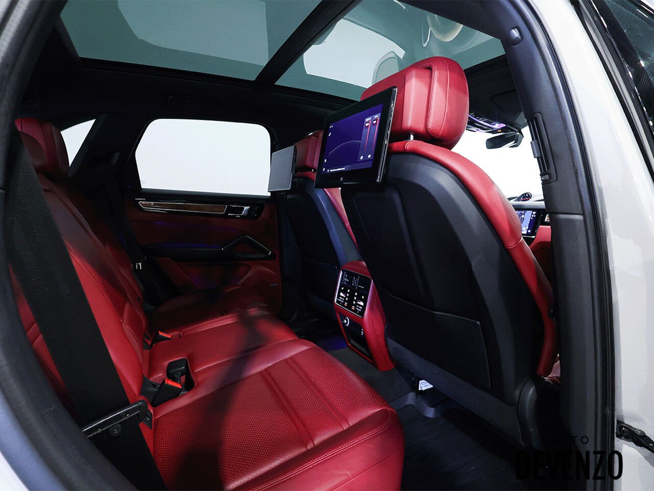 2022 Porsche Cayenne Grey Saint-Eustache - photo #8