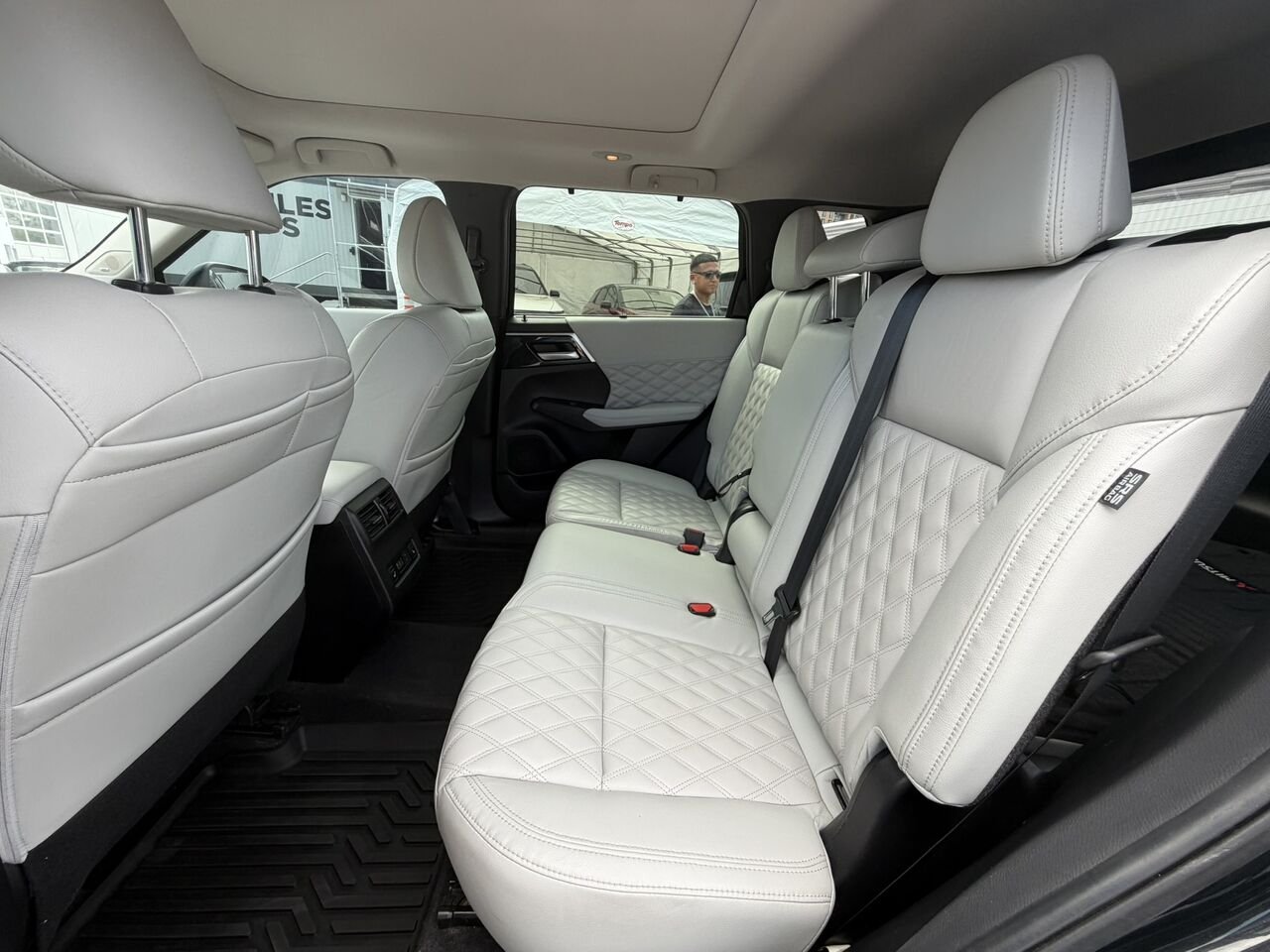 2022 Mitsubishi Outlander GT AWD 7 PASSAGERS Grey Laval - photo #18