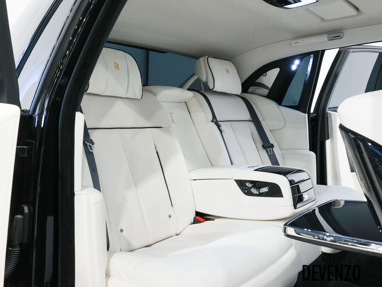 Rolls-Royce Phantom 2023 Noir Saint-Eustache - photo #11
