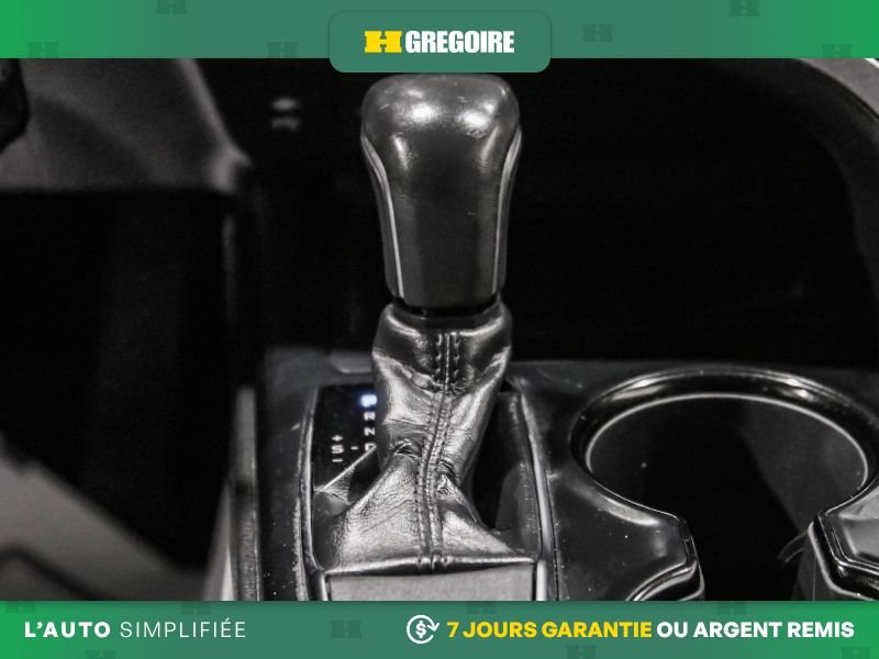 Toyota Camry 730155 | SE AUTO A/C CUIR NAV GR ELECT MAGS CAM RECUL 2019 Noir Laval - photo #25