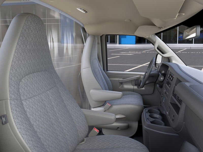 2026 CHEVROLET Express Commercial Cutaway 3500 fourgonnette 159 po SUMMIT WHITE Sherbrooke - photo #16
