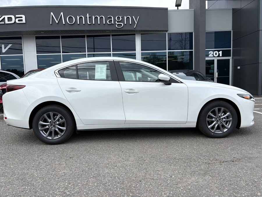 2026 MAZDA Mazda3 2026 Snowflake White Pearl