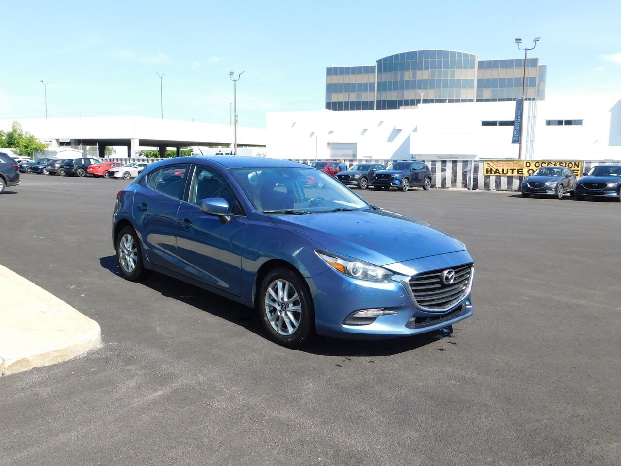 2018 Mazda Mazda3 Sport GS BA Blue Gatineau - photo #2
