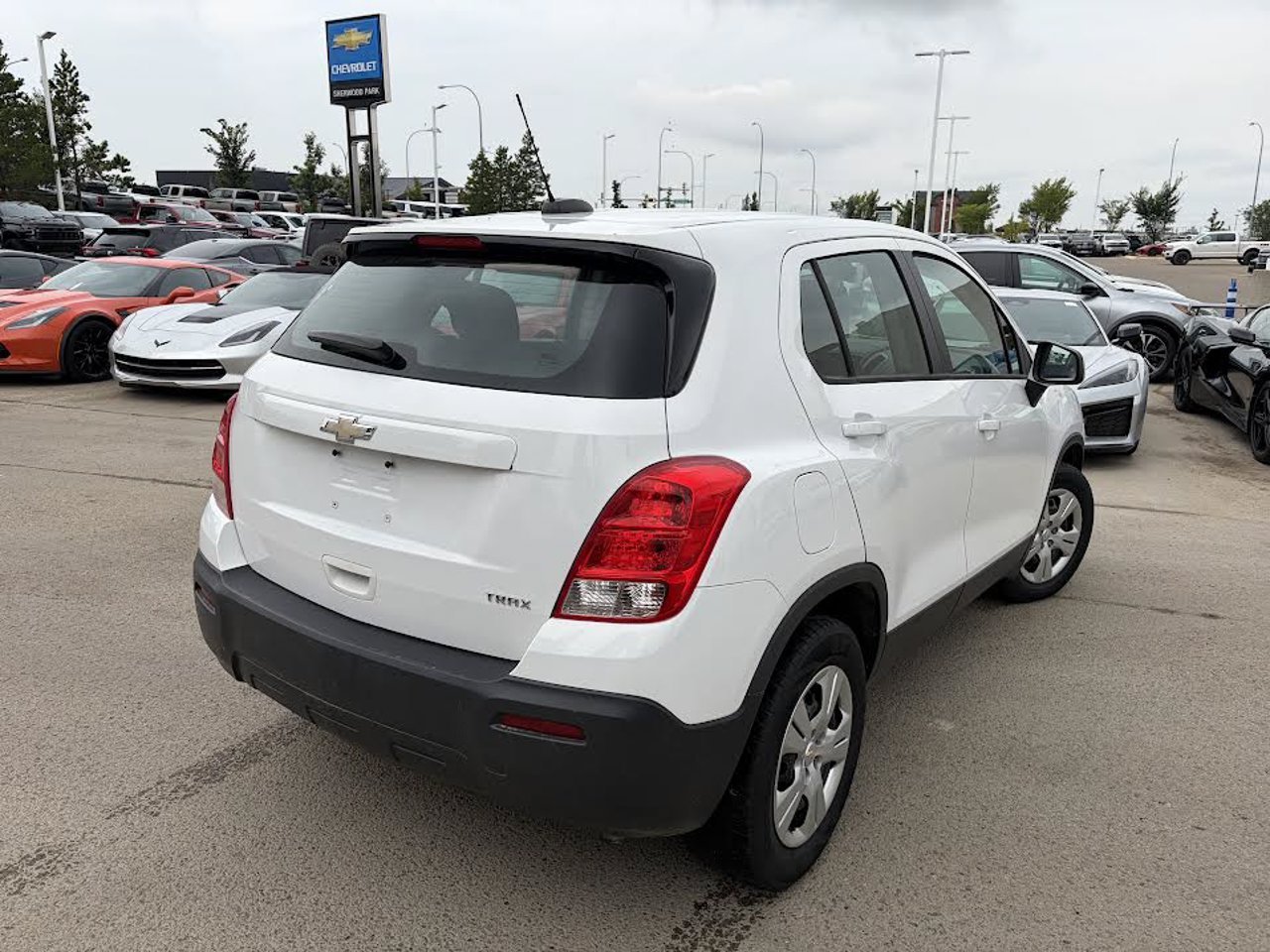 2015 Chevrolet Trax FWD 4dr LS White Sherwood Park - photo #3