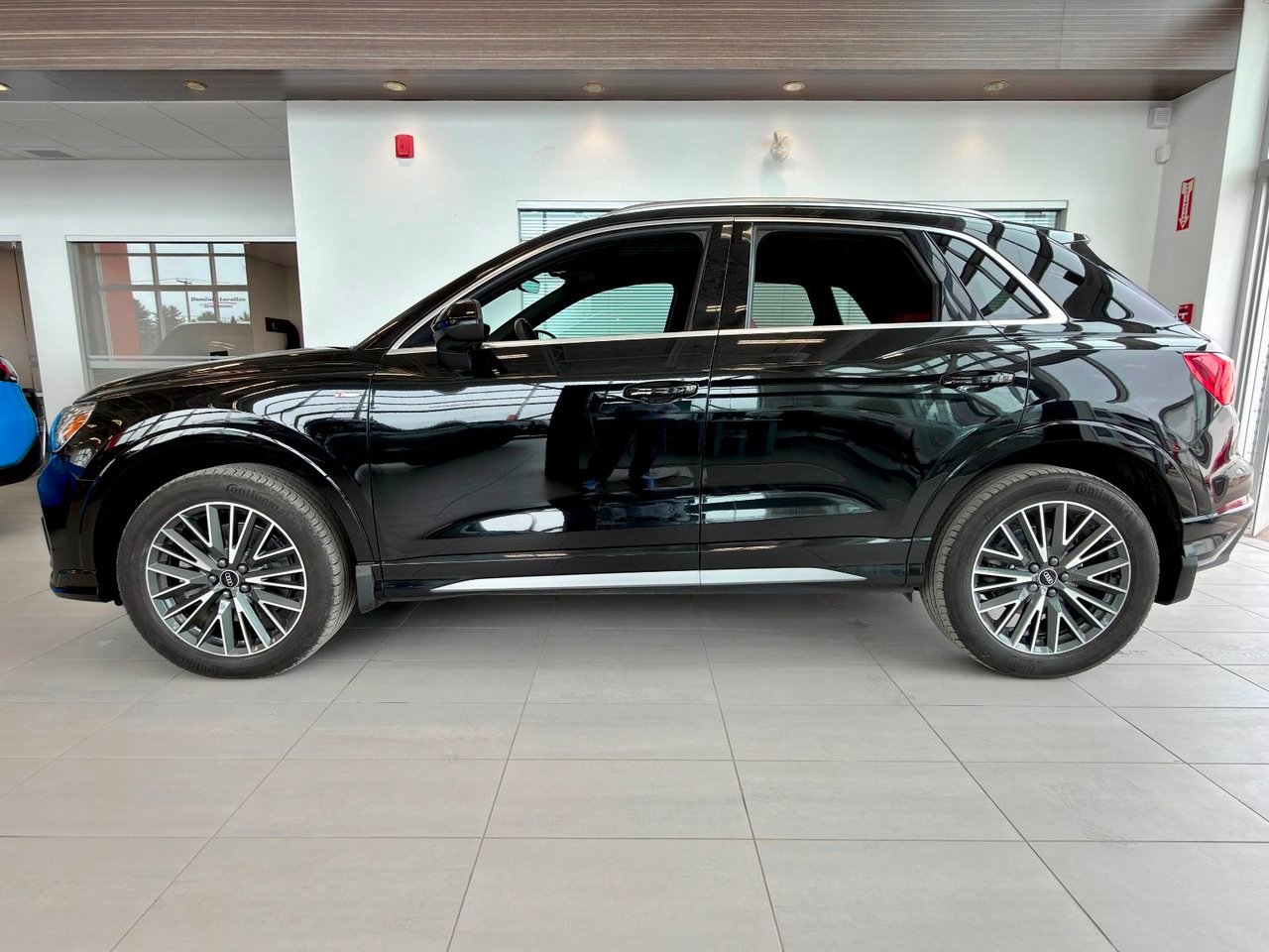 2023 Audi Q3 Black Notre-Dame-des-Prairies - photo #7