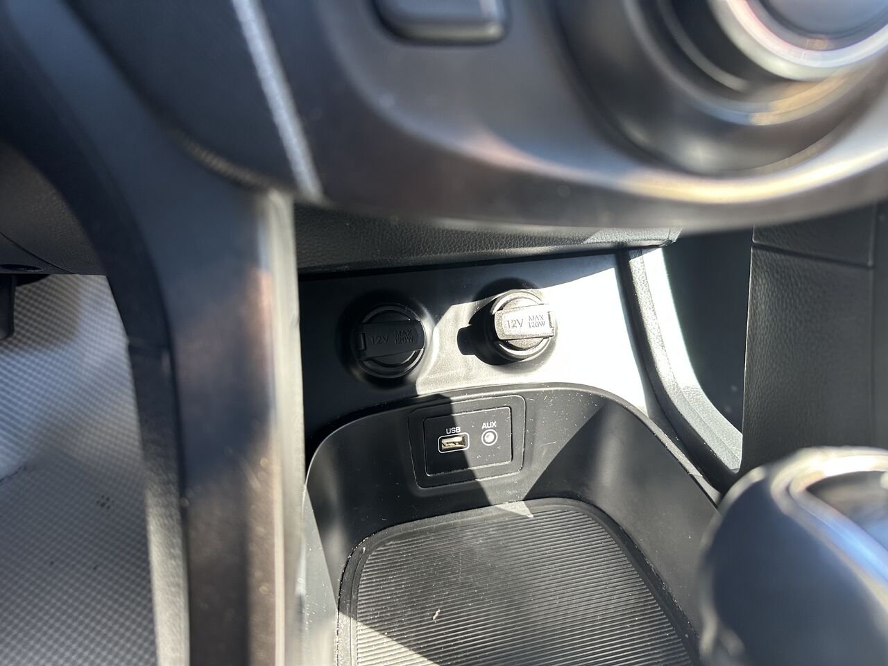 HYUNDAI SANTA FE SE Limited 6 places 4 portes TI 2017 Argent Gatineau - photo #13