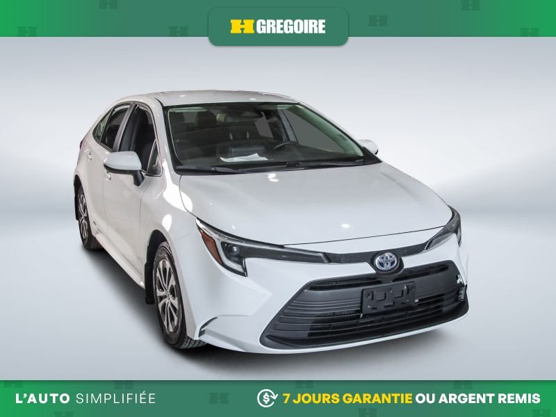 2023 Toyota Corolla White Laval - photo #0