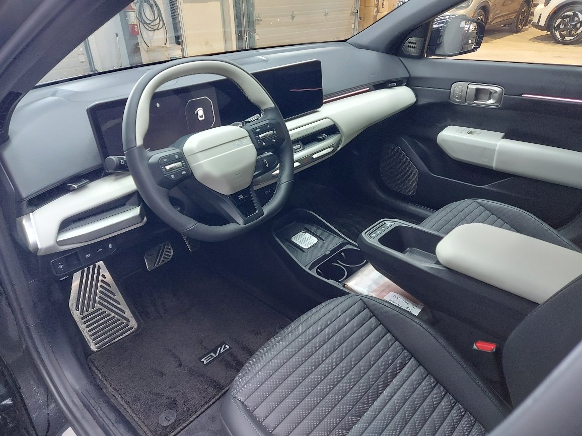 KIA EV4 2026 Noir Aurore Blainville - photo #11