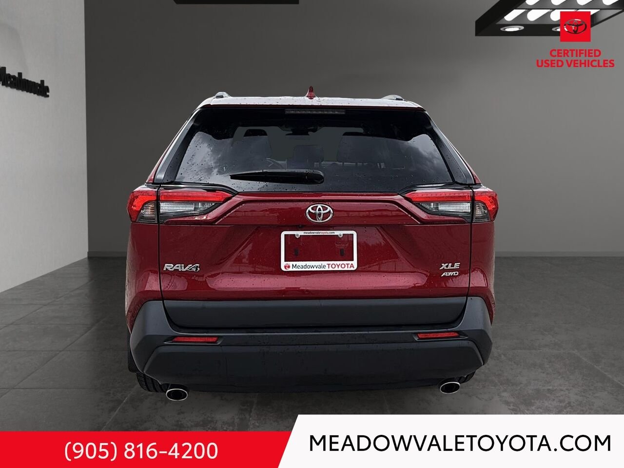 2023 Toyota RAV4 One Owner, Clean Car Fax, Power Sunroof, Power Trunk, Power Seat, Softex Leather Seating Red Mississauga - photo #4