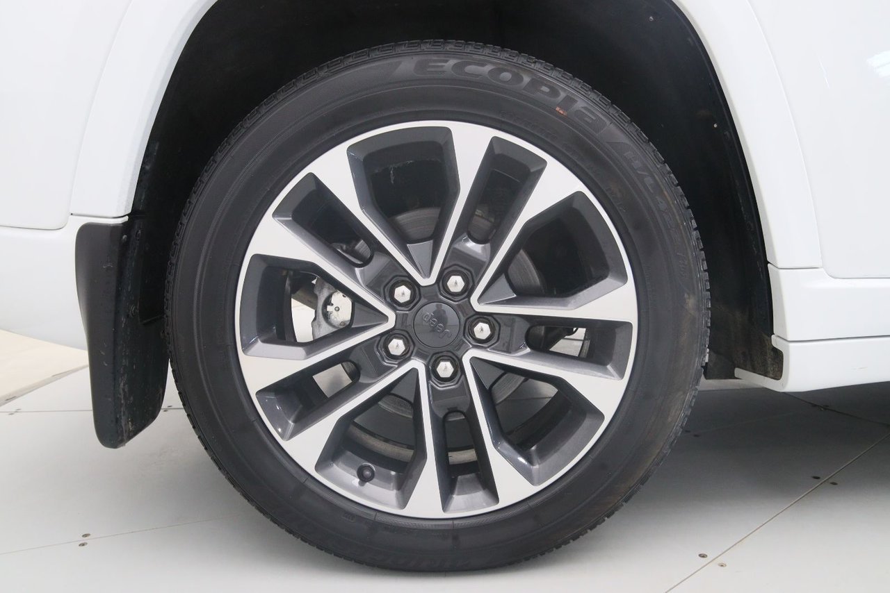 Jeep Grand Cherokee NIV 1C4RJHDG7P8804897 2023 Blanc Baie-Comeau - photo #17