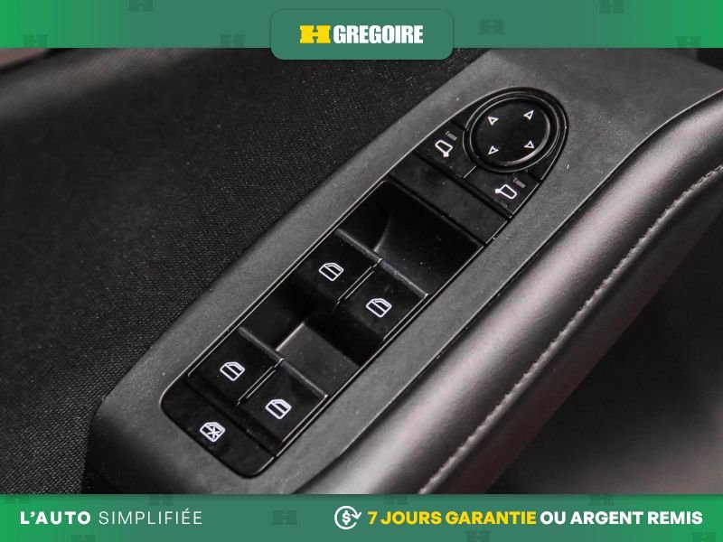 Mazda 3 2025 Rouge Blainville - photo #15