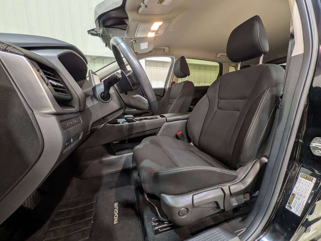 Nissan Rogue AWD S 2024 Noir Val-David - photo #1