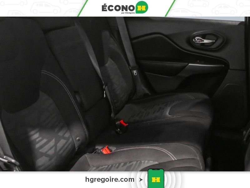 Jeep Cherokee 2019 Blanc Laval - photo #25