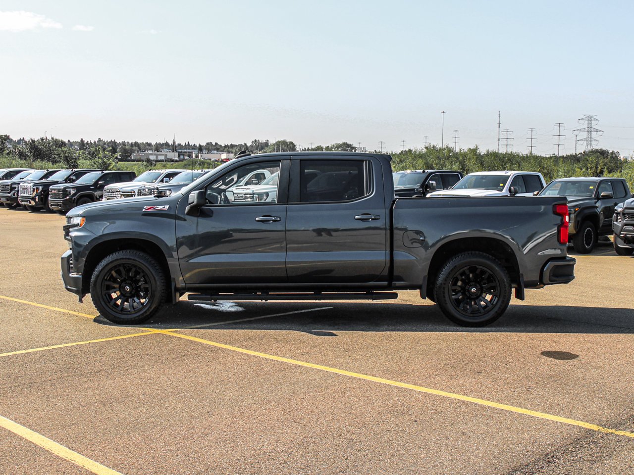 2019 Chevrolet Silverado 1500 4WD Crew Cab 147 RST Grey Sherwood Park - photo #4